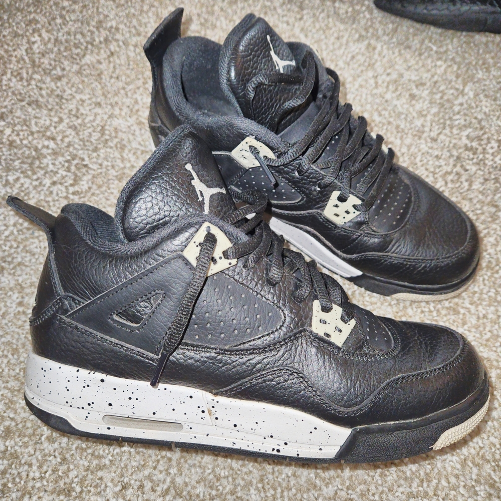 Air Jordan 4 Retro "Oreo"